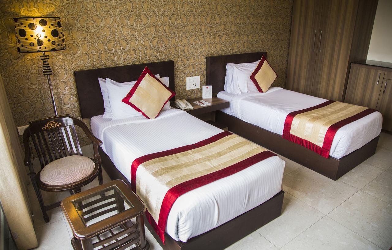 Imperial Clarks Inn Dehradun Extérieur photo
